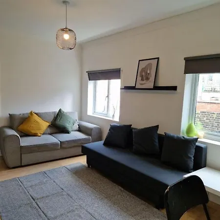 2 Bedroom Flat In Zone 2 Lnd London Exterior photo