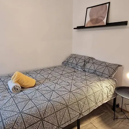 2 Bedroom Flat In Zone 2 Lnd London Exterior photo